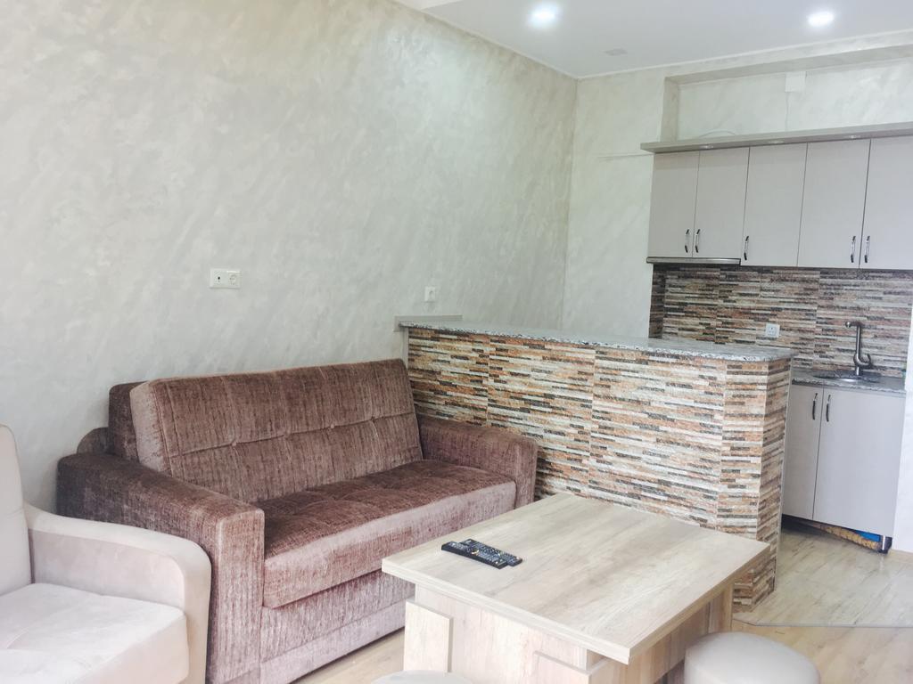 Baratashvili 29 Apartment Batoemi Buitenkant foto