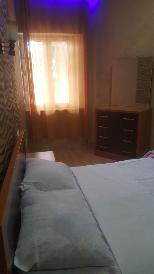 Baratashvili 29 Apartment Batoemi Buitenkant foto